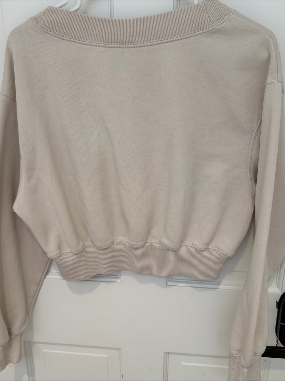 Women's Nike Cropped V-Neck Sweatshirt - XS - Picture 2 of 3